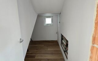 Duplex cu 5 camere despartit prin camera tehnica in Dumbravita - Poză 8