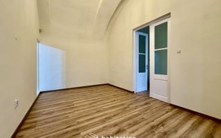 Birou renovat situat in Piata Unirii - Tribunal - Poză 8
