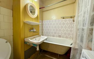 2 camere, decomandat, Baza Sportivă "La Terenuri"! - Poză 4