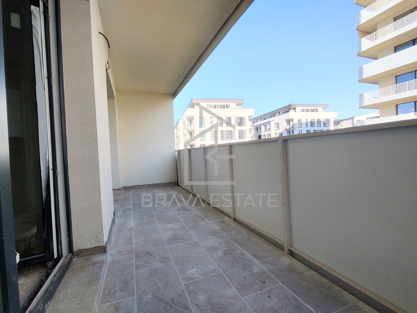 Apartament 2 camere, 56mp, balcon, 11mp, strada Eroilor, Floresti - Poză 4