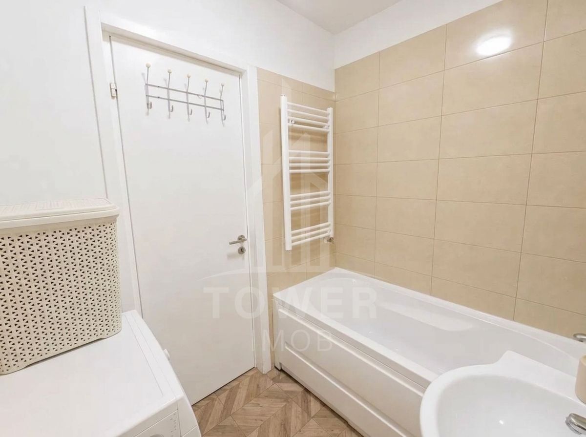 Apartament 3 camere cu 2 băi, 2 locuri de parcare și 2 balcoane - Poză 9