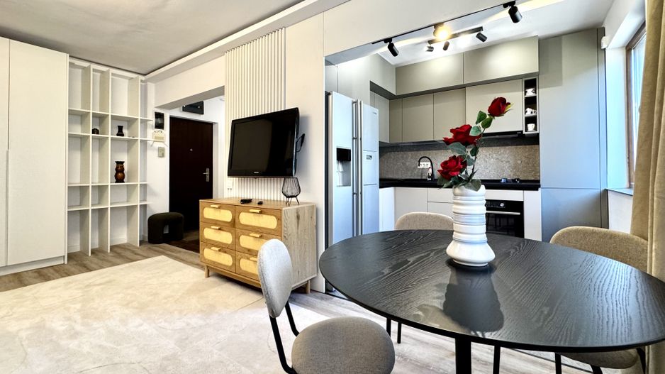 Apartament cu stil, eleganță și energie vibrantă, în Piața Victoriei - Poză 8