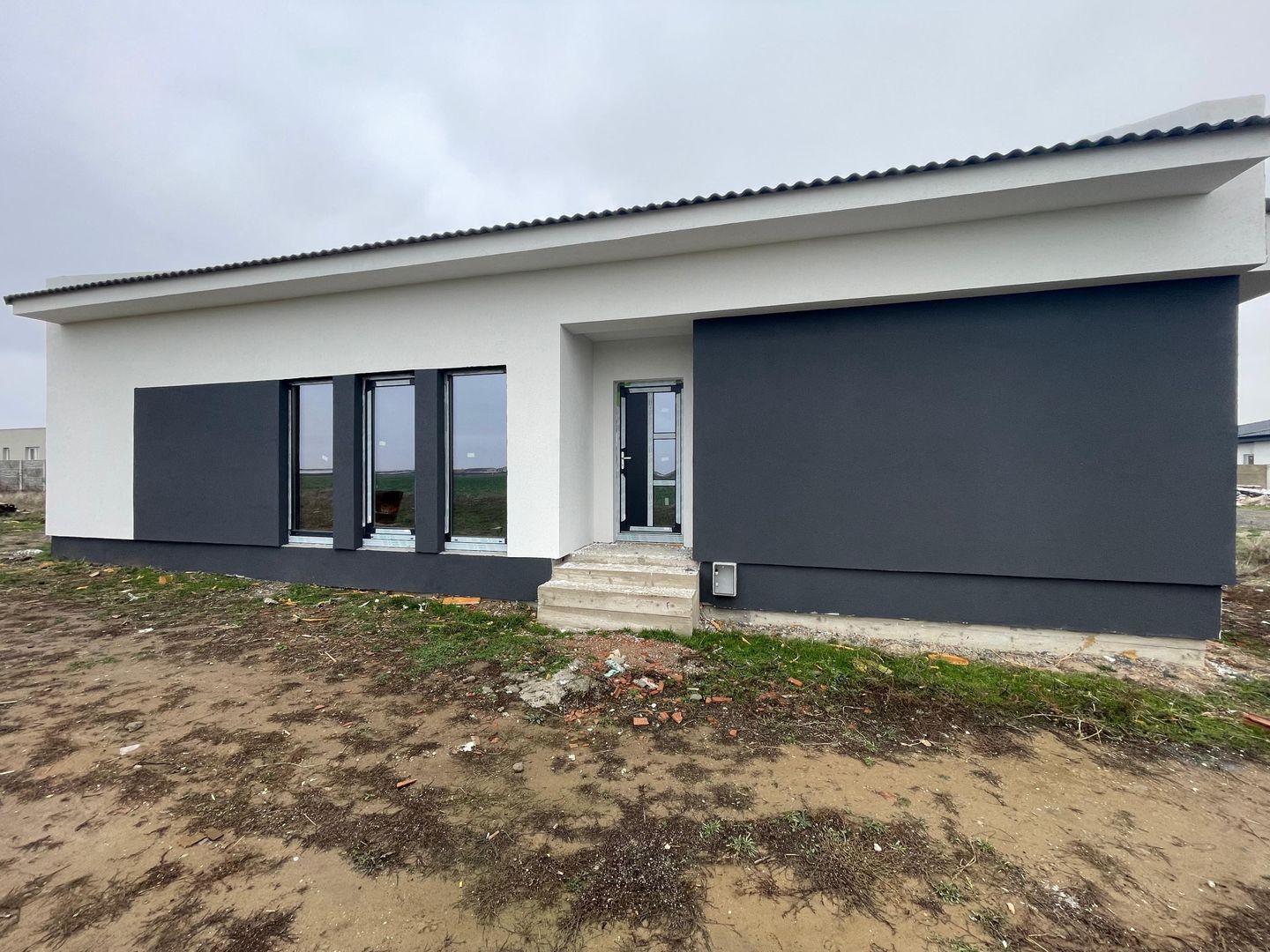 Duplex 3 camere 124.900 Euro la cheie - Poză 1