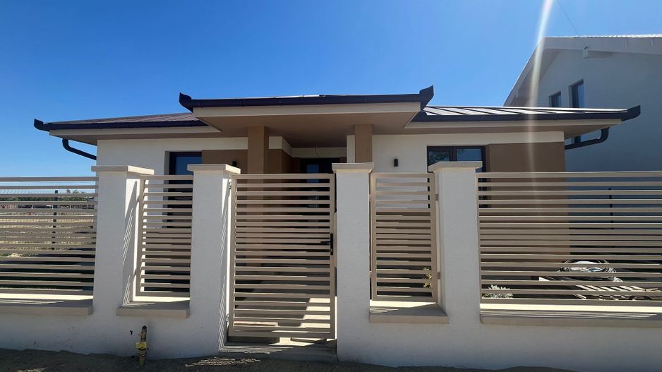 Casă de vânzare cu 3 camere in Sânmartin-Cihei, Bihor - Poză 1