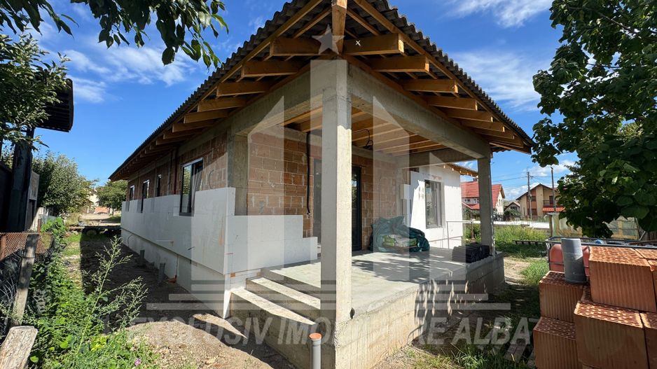 Casa individuala la asfalt cu toate utilitatile, Micesti - Poză 14