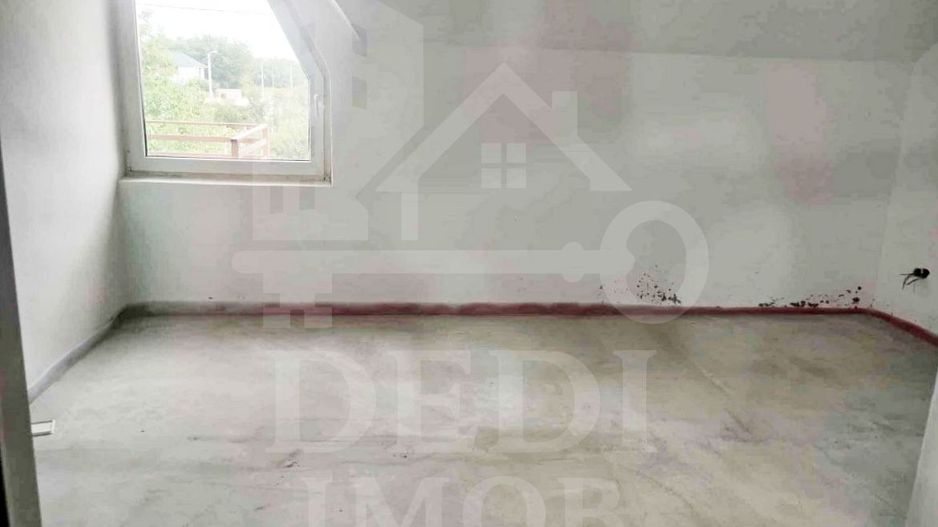 Casa de vanzare P + M cu 4 camere in Oncea, Oradea - Poză 5