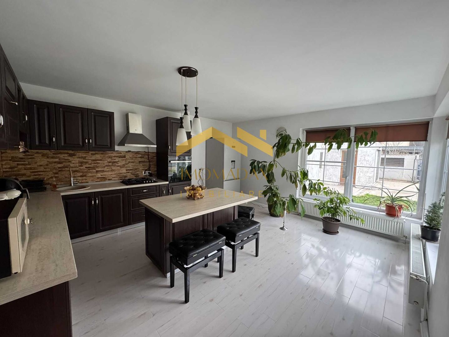 Casa Individuala - Sanmihaiu Roman - 5 camere - - Poză 4