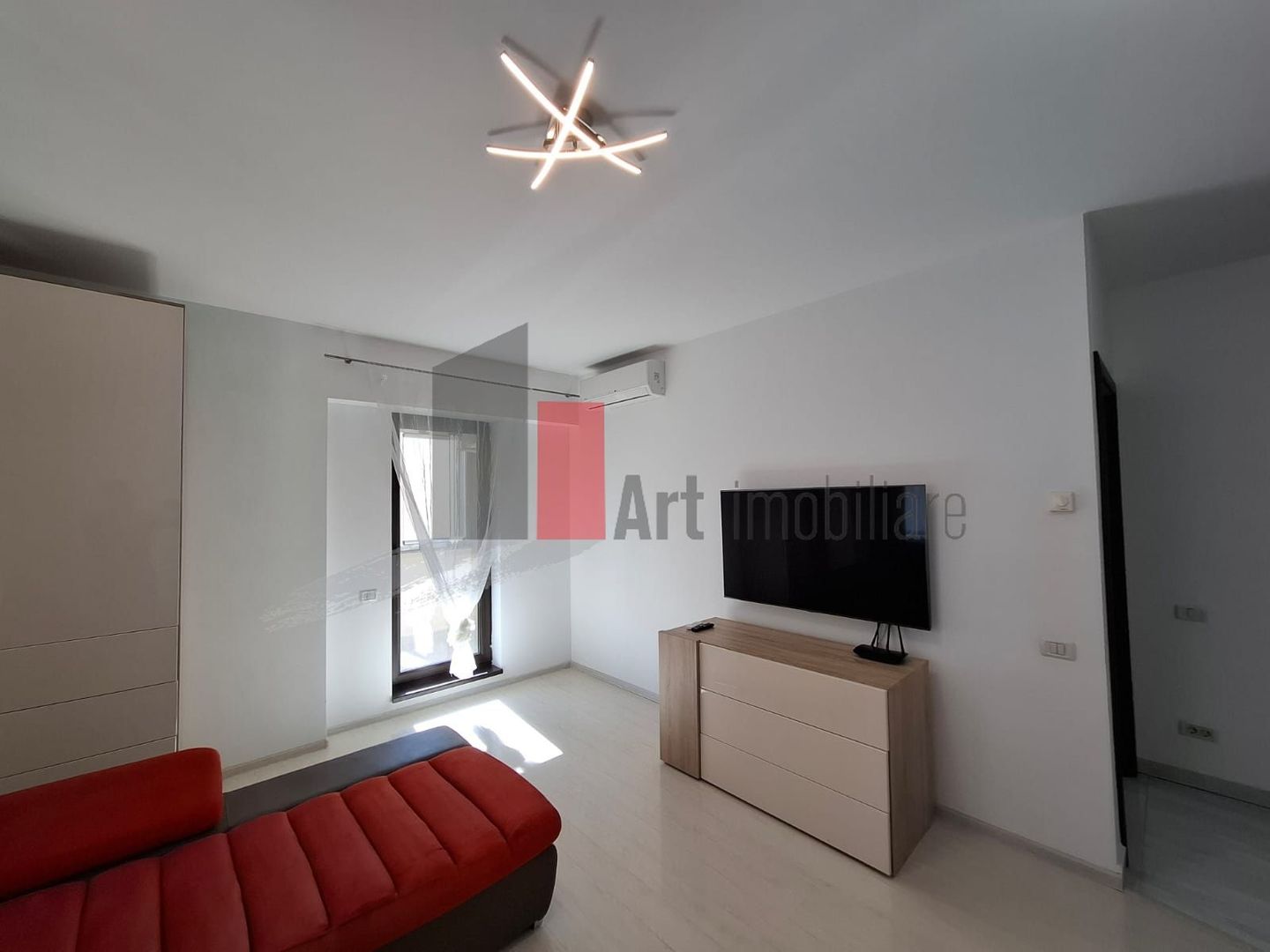 Apartament Piata Unirii, bloc 2013,  liber - Poză 5