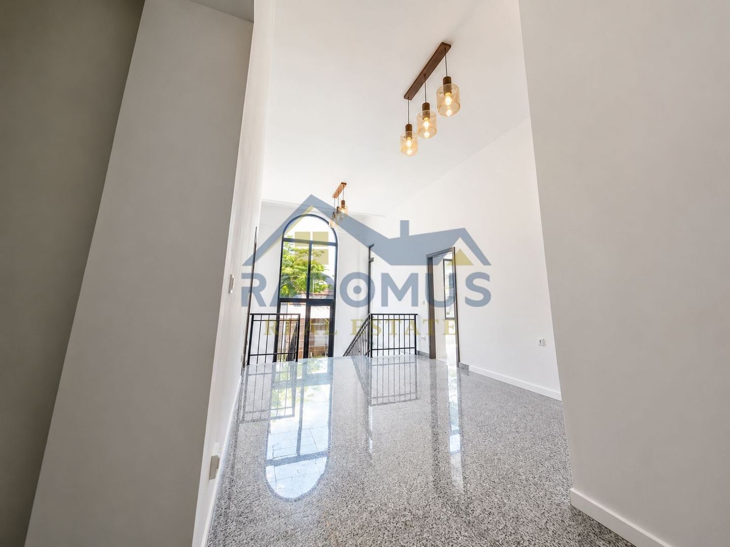 Vilă Premium Ultracentrală | 441 mp | Renovată  Integral 2025 | - Poză 8