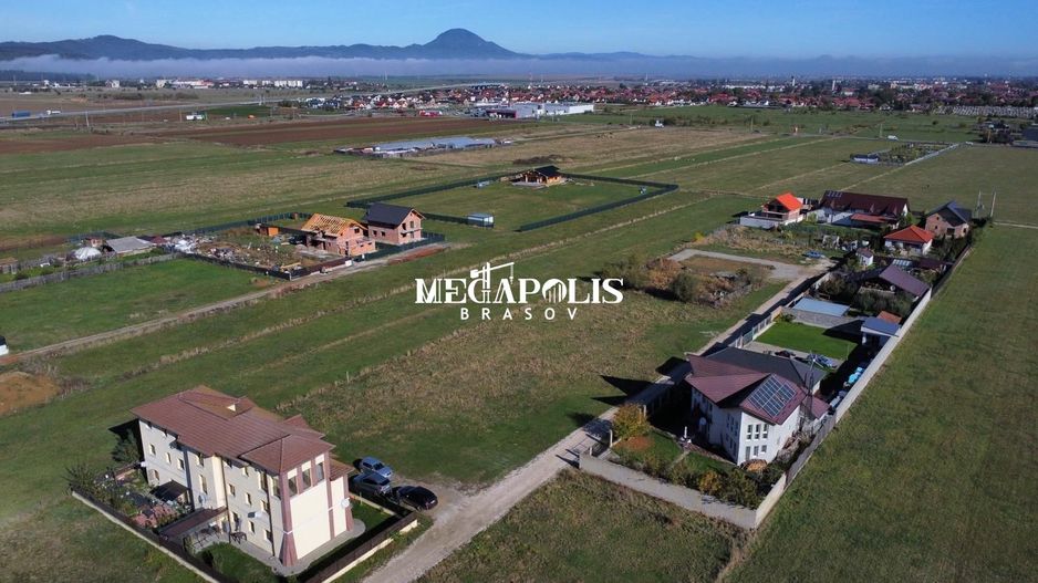 BRASOV -  RASNOV   Teren 2233 mp  intravilan - Poză 4