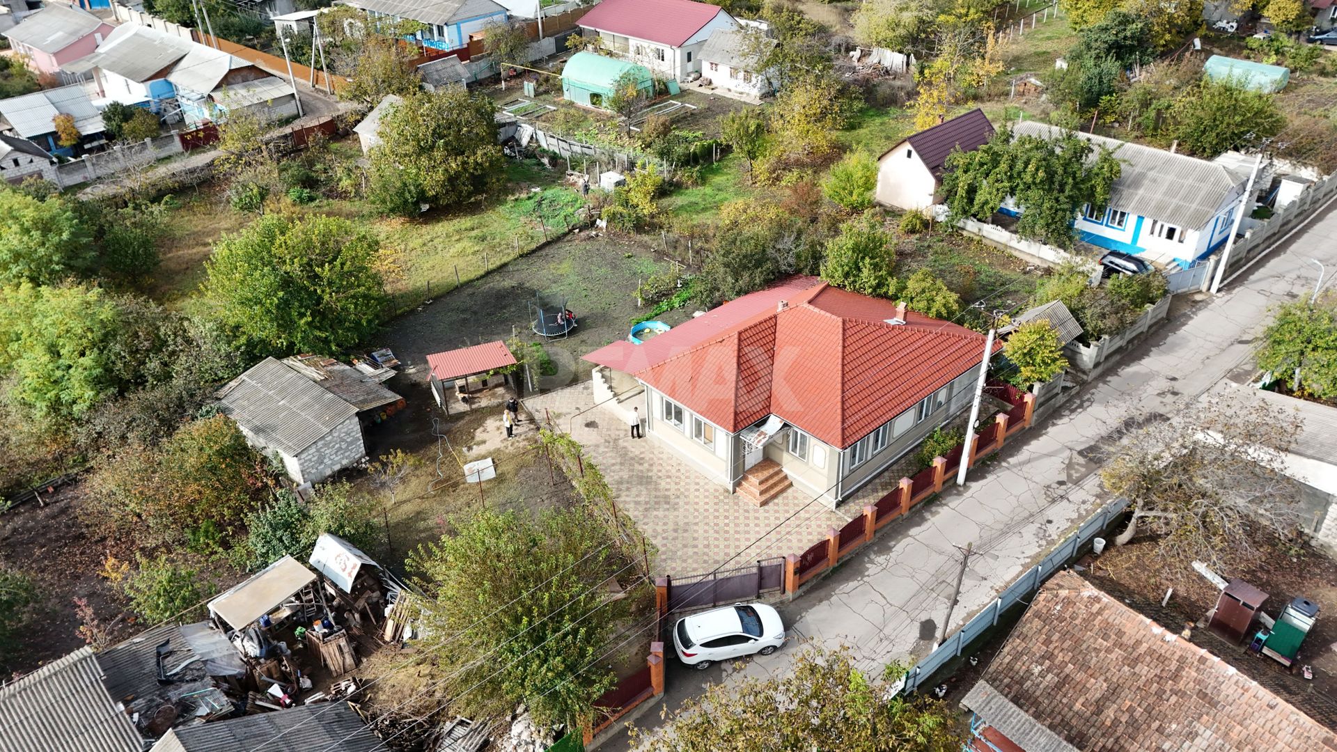 Casă  + teren 10 ari Ghidighici, str. Ștefan cel Mare și Sfânt – Ultracentral - Poză 3