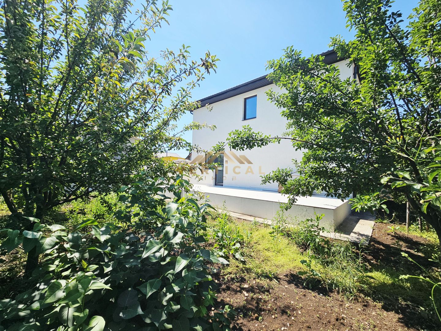 Vila 4 camere in centrul comunei Berceni - Poză 4