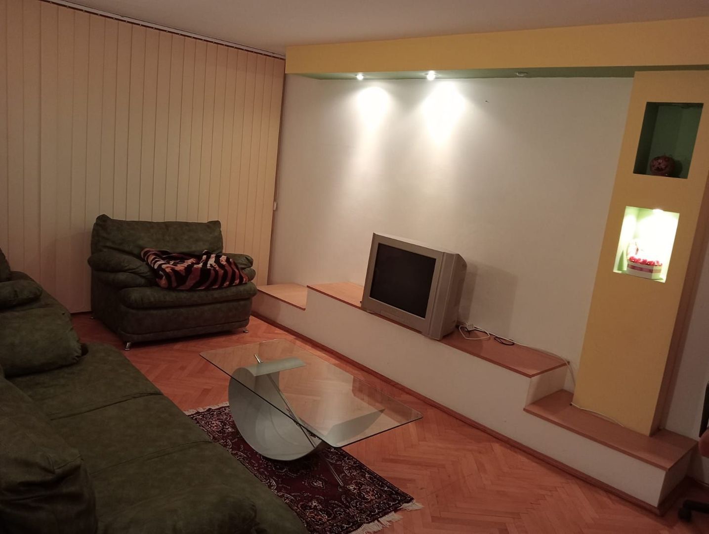 Mobilat si utilat zona Soarelui - Poză 2