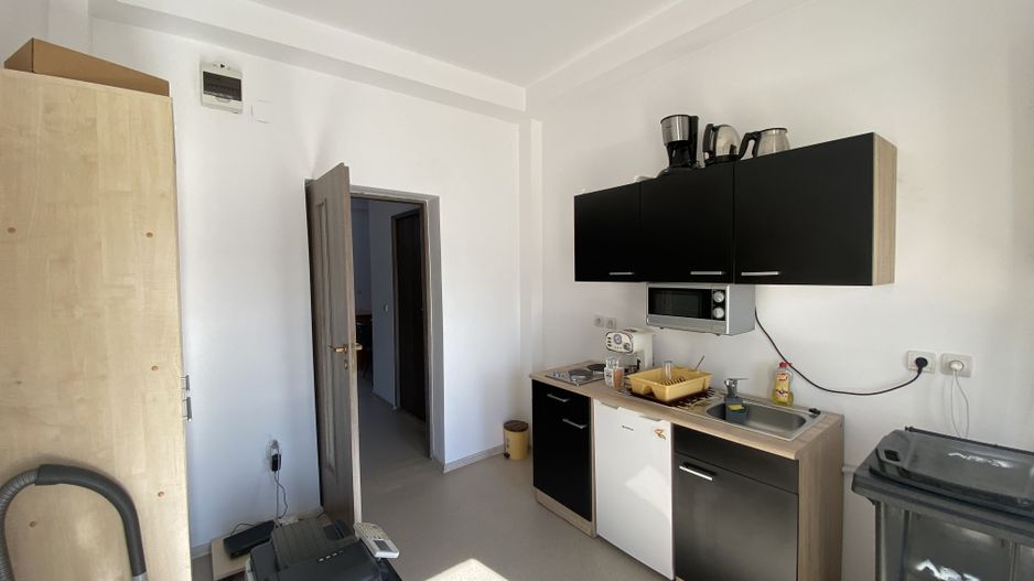 Spatiu birou - Poză 6