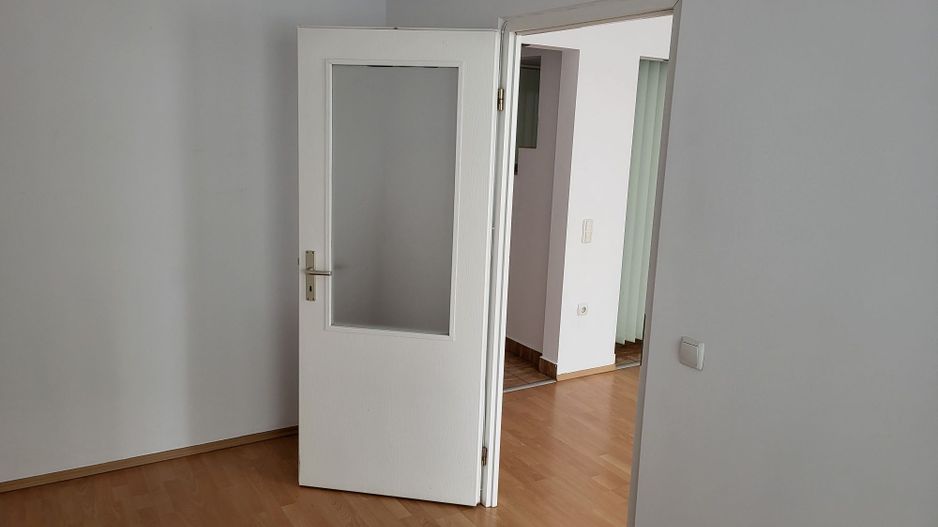De vanzare apartament - Poză 3