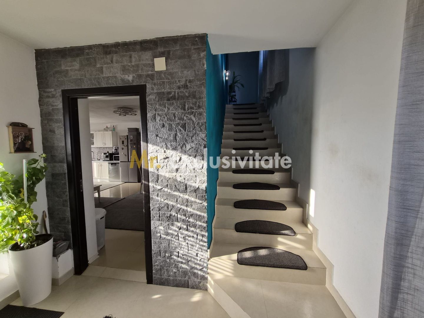 Casa 3 camere in Leordeni, Arges - P+M - Poză 9