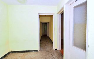 Vanzare apartament 3 camere, decomandat, etaj 2, Gavana - Poză 10