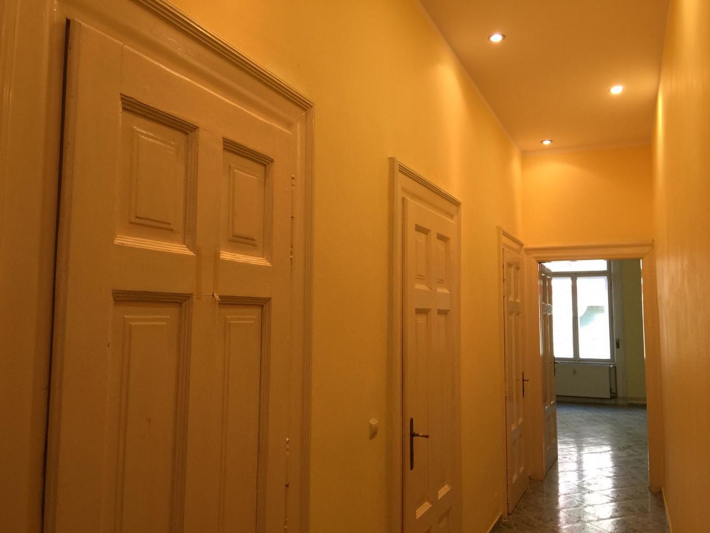 Spatiu birouri ultracentral-zona pietonala - Poză 9