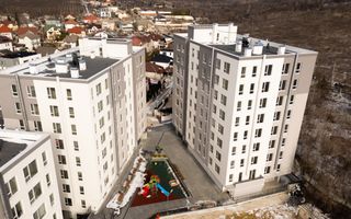 Vânzare, apartament, 2 odăi + living, bd. Cuza Vodă, Botanica - Poză 1