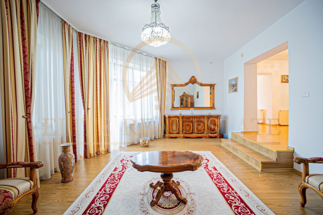 Ovidiu Sud - Zona premium - Vila impozanta, curte mare, garaj, terasa! - Poză 8