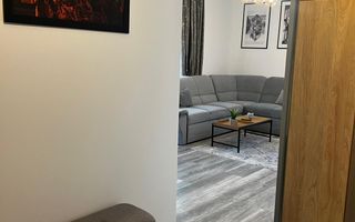 Apartament ultrafinisat 2 camere curte proprie si parcare in Selimbar - Poză 7