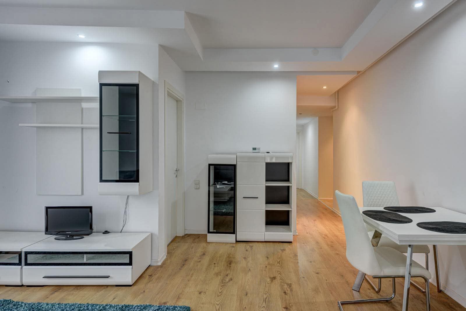 COSMOPOLIS - Apartament cu 3 camere, mobilat si utilat. - Poză 5