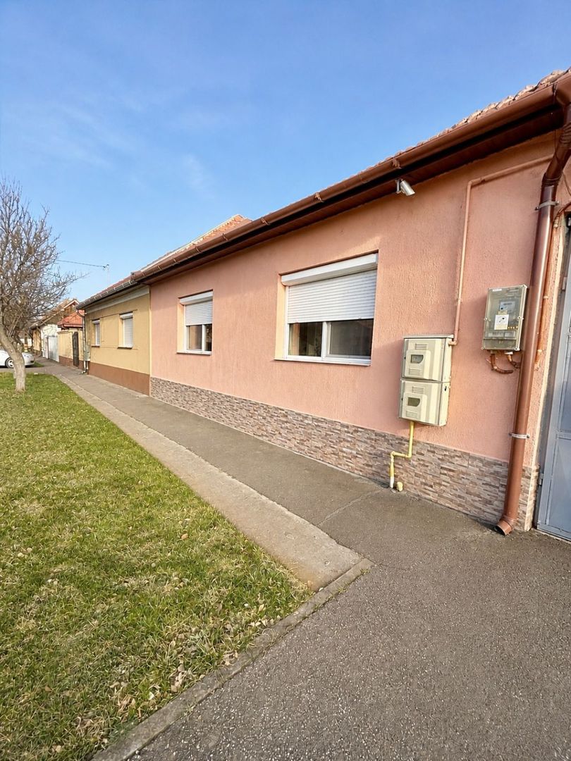 Casa zona Iosia - Poză 1