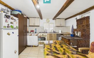 Casă renovată în localitatea Lazuri, Arad - Poză 13