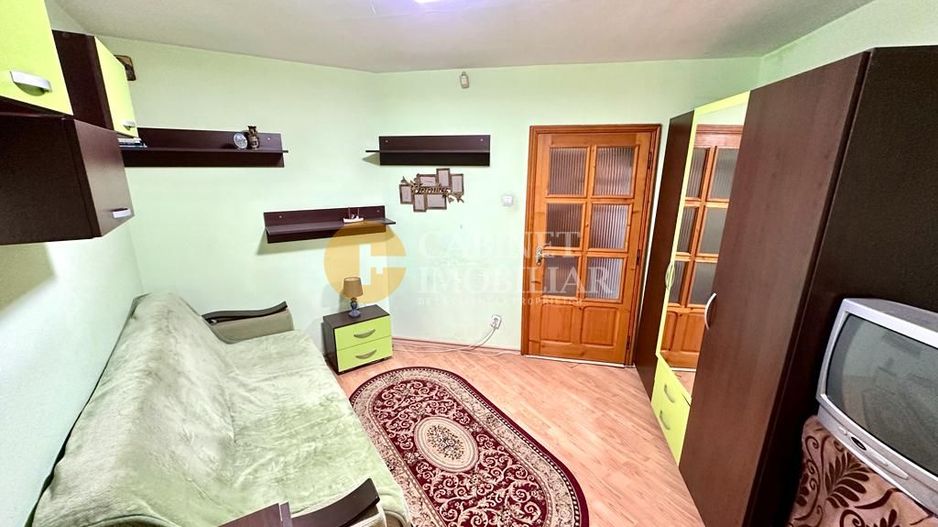 2 Camere Decomandat Prima Statie Nicolina 2 - Bloc 1984 - Poză 3