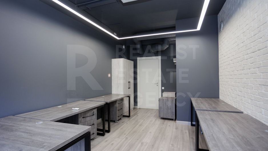 Se oferă oficiu sper chirie 270 mp, str. Petru Rareș, Centru - Poză 10