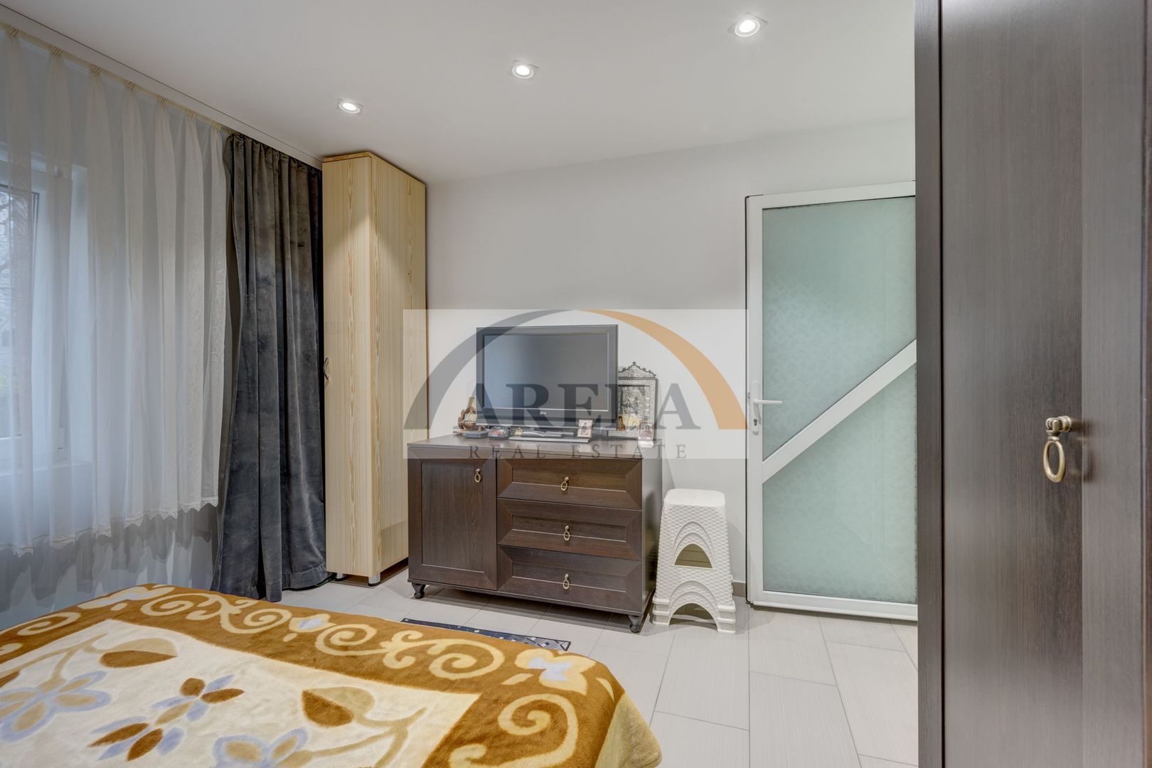 RAR SI FRUMOS - de vanzare 4 camere PREMIUM, parter/4 - Brancoveanu - Poză 9