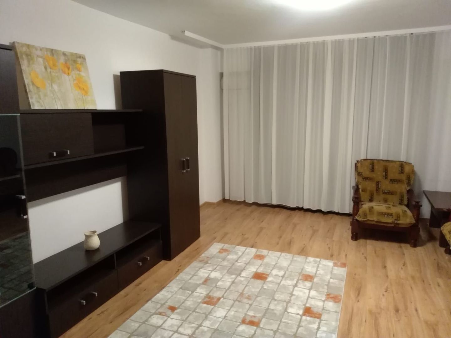 Inchiriere apartament Știrbei Vodă, 3 camere decomandat - Poză 2