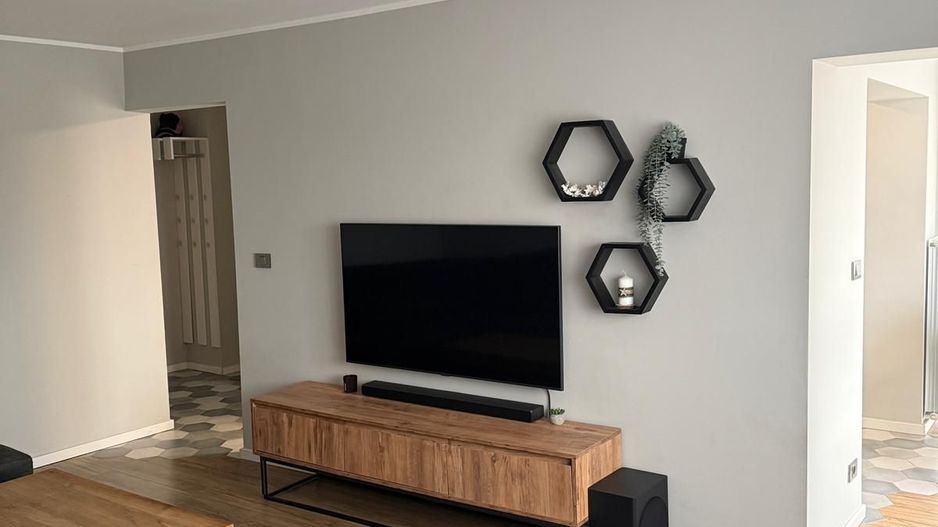 Vând apartament de lux 3 camere, decomandat, 72 mp, etaj 3/4 - Poză 4