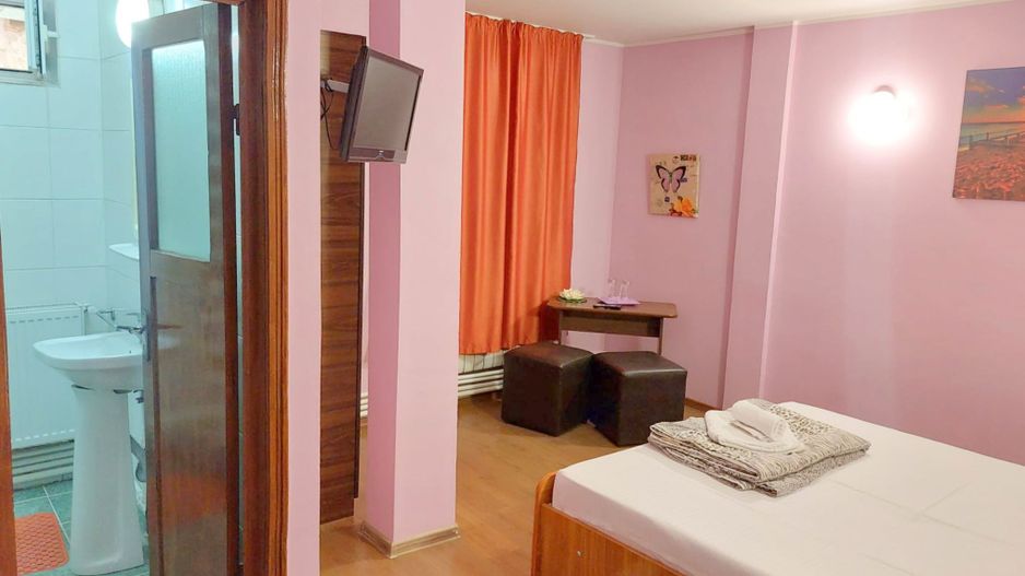 Pensiune de vânzare  – Galați | Bariera Traian | 14 camere - Poză 14