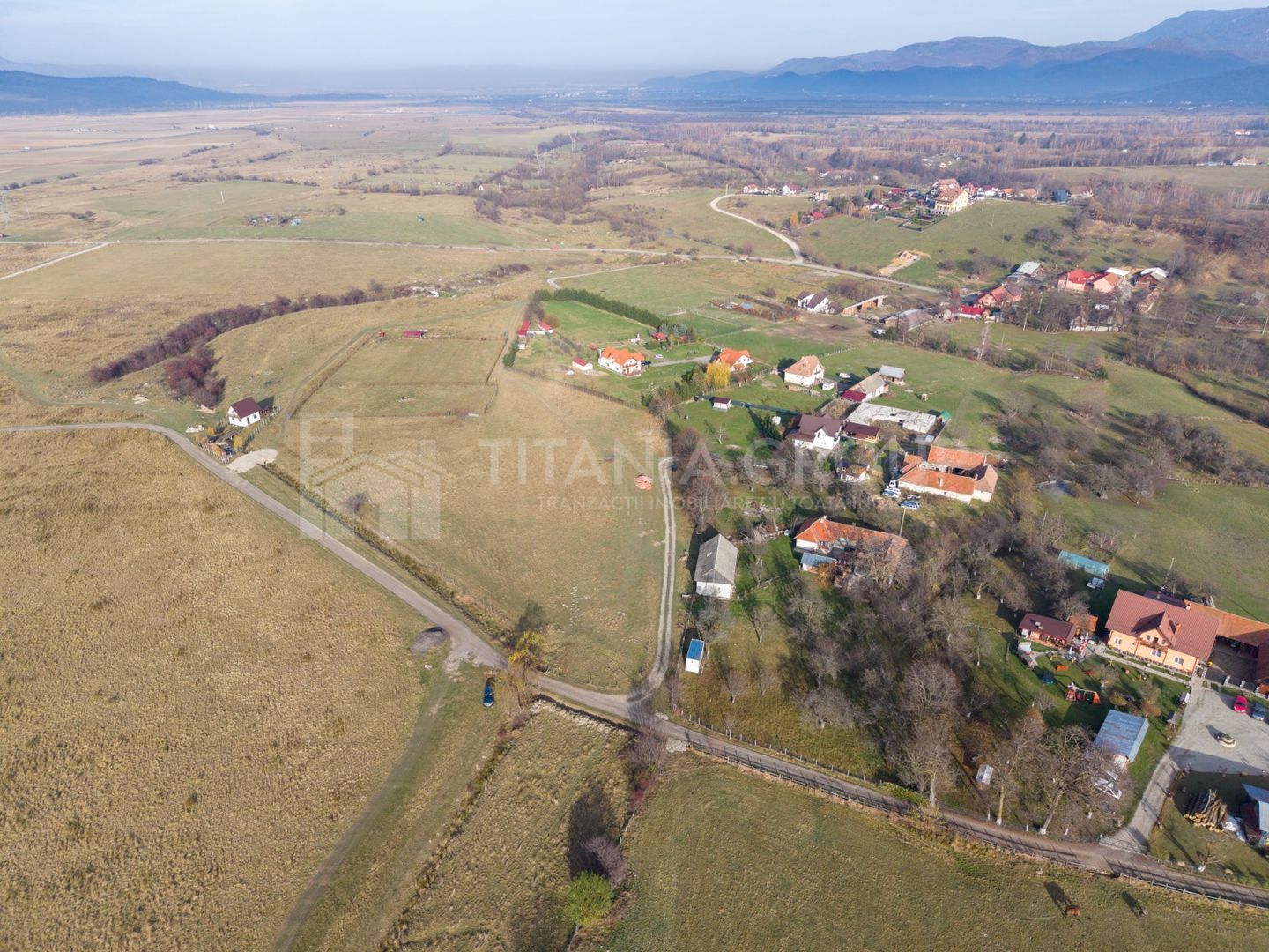 Teren intravilan parcelabil, priveliște spre munți, Sohodol, Bran - Poză 18