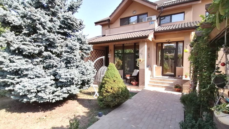 COICIU (Cod 01) Armonie și Eleganță pentru Două Generații! - Poză 47