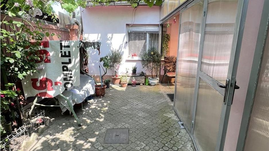 Casa pentru 2 familii zona Ghiroda CENTRALA teren 570mp - Poză 14