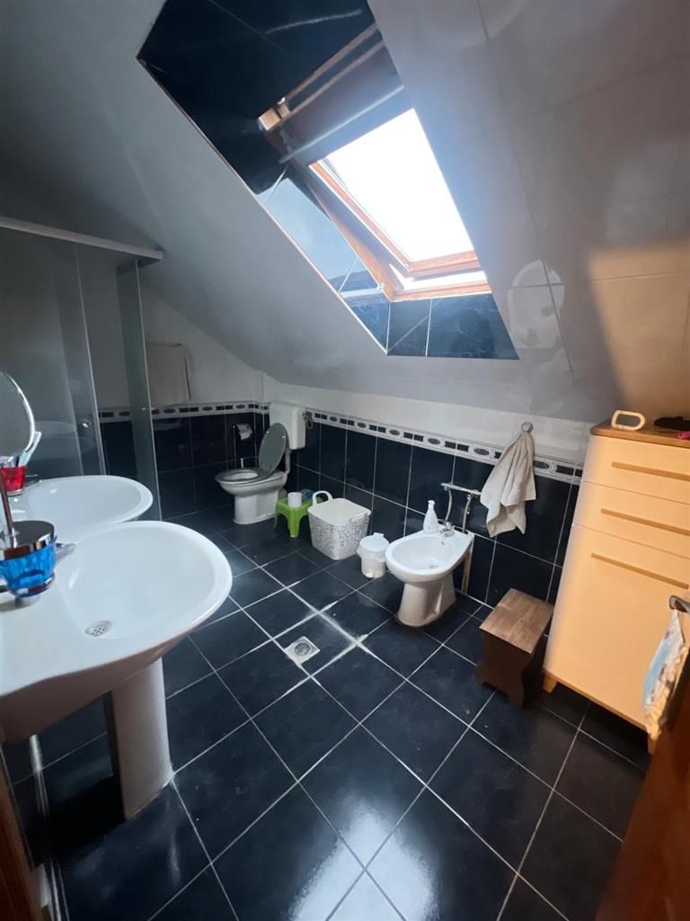 Casa P+M Su 268 mp 2 fronturi stradale - Poză 14