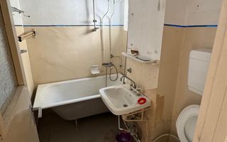 vand apartament 3 camere, zona Splai Mihai Viteazul , etaj superior - Poză 3