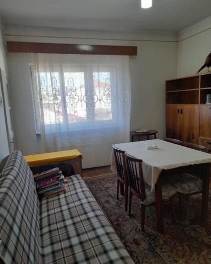 BRASADAS vinde casa cu etaj, 4 camere, central, acces cu masina. - Poză 7