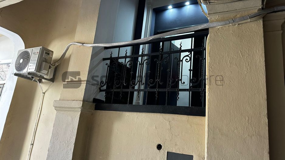 Apartament la casa cu 4 camere si acces auto, ultracentral - Poză 16