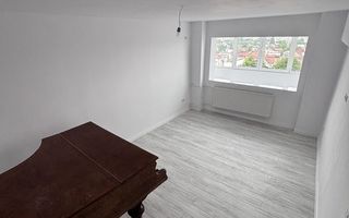 Apartament 3 camere Titulescu | Imobil 1977 - Poză 3