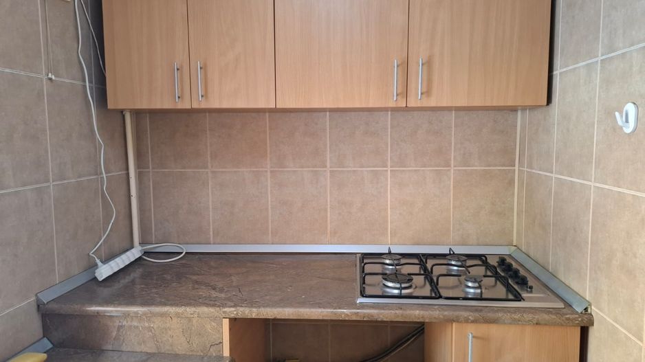 URGENT!, Titulescu, et. 1 in imobil P+1, INTRARE SEPARATA, NEGOCIABIL - Poză 12