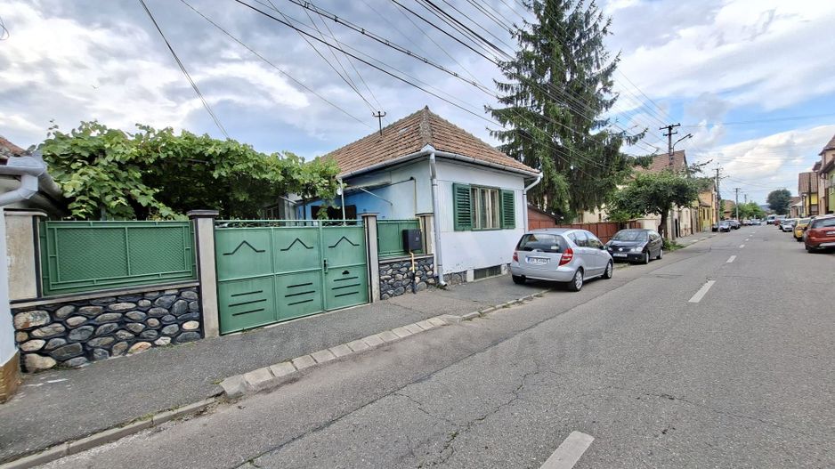 Casa individuala D+P+Pod teren 252 mp baie cu geam si curte in Sibiu - Poză 3