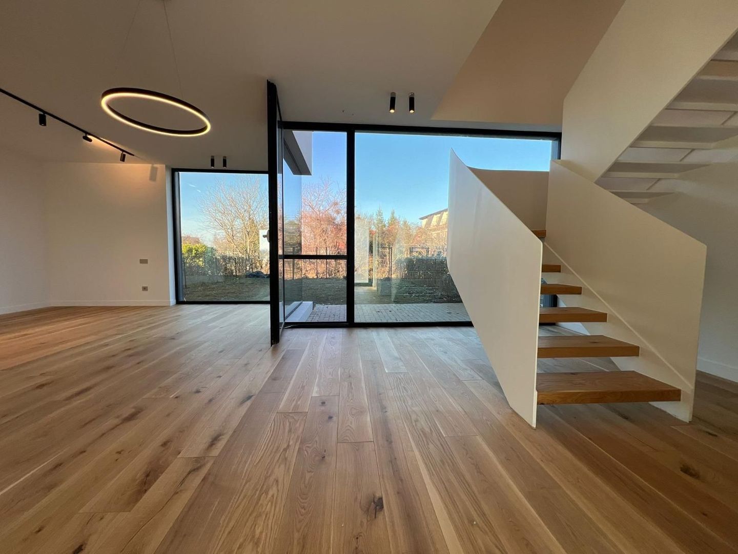 Vila tip UV08 Amber Forest - 3 dormitoare - Poză 1