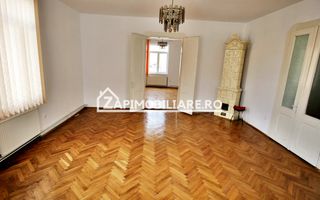 Casa 5 camere,3 băi,180 mp.teren 371 mp.Central - Poză 7