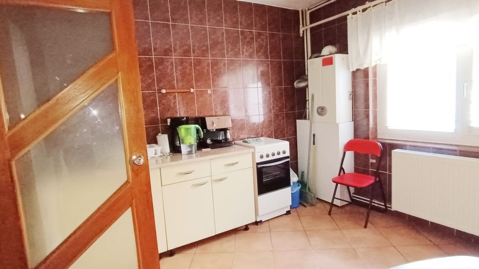 Apartament cu 3 camere decomandate,Carpatilor-Judetean - Poză 12