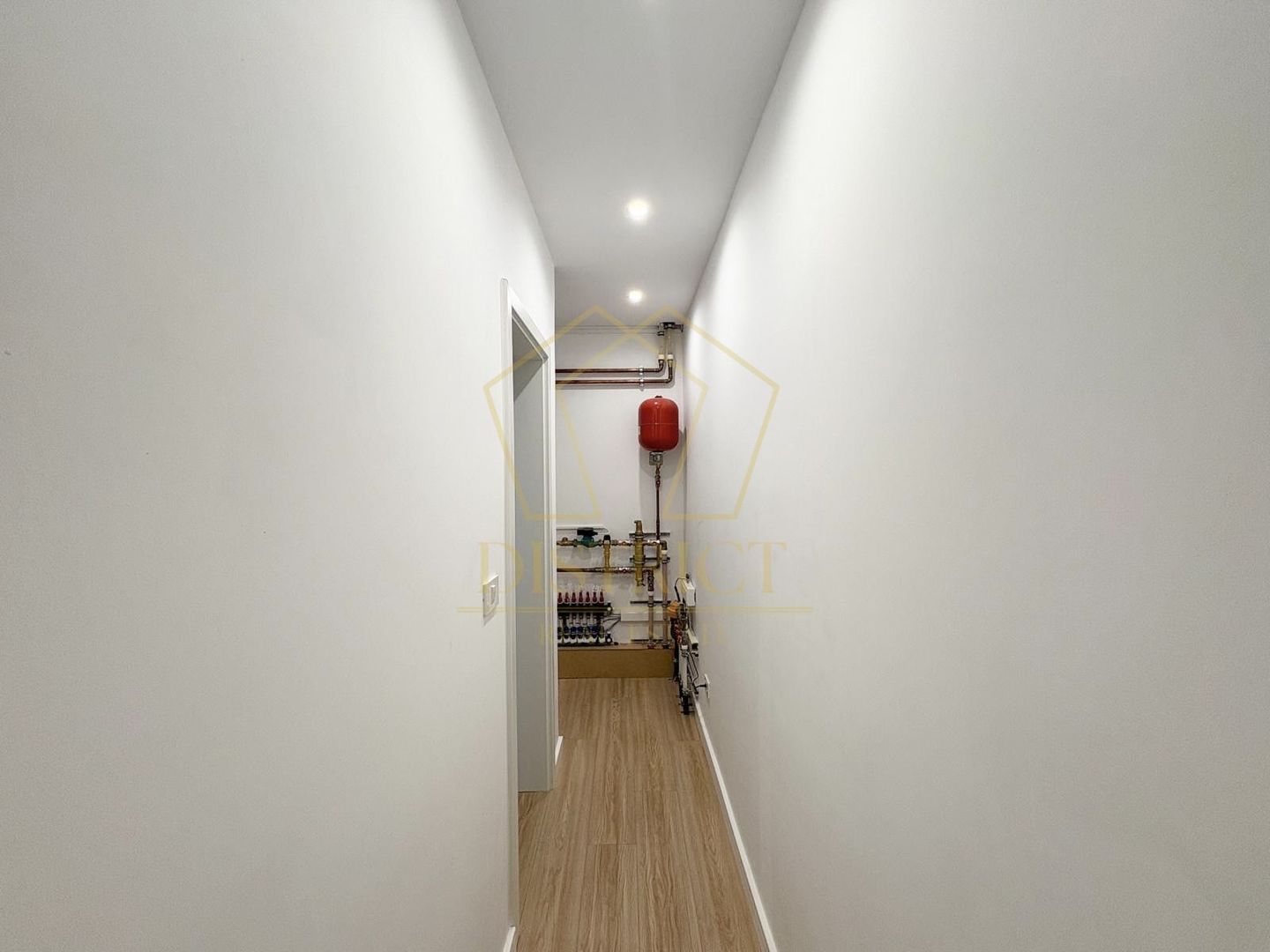 COM 0% | Duplex deosebit cu 4 camere, despărțit prin camera tehnica | Girocului - Poză 20