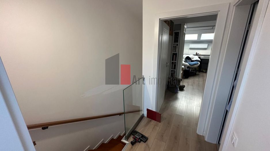 Casa - 5 camere mobilat partial cu 2 locuri de parcare - Poză 13