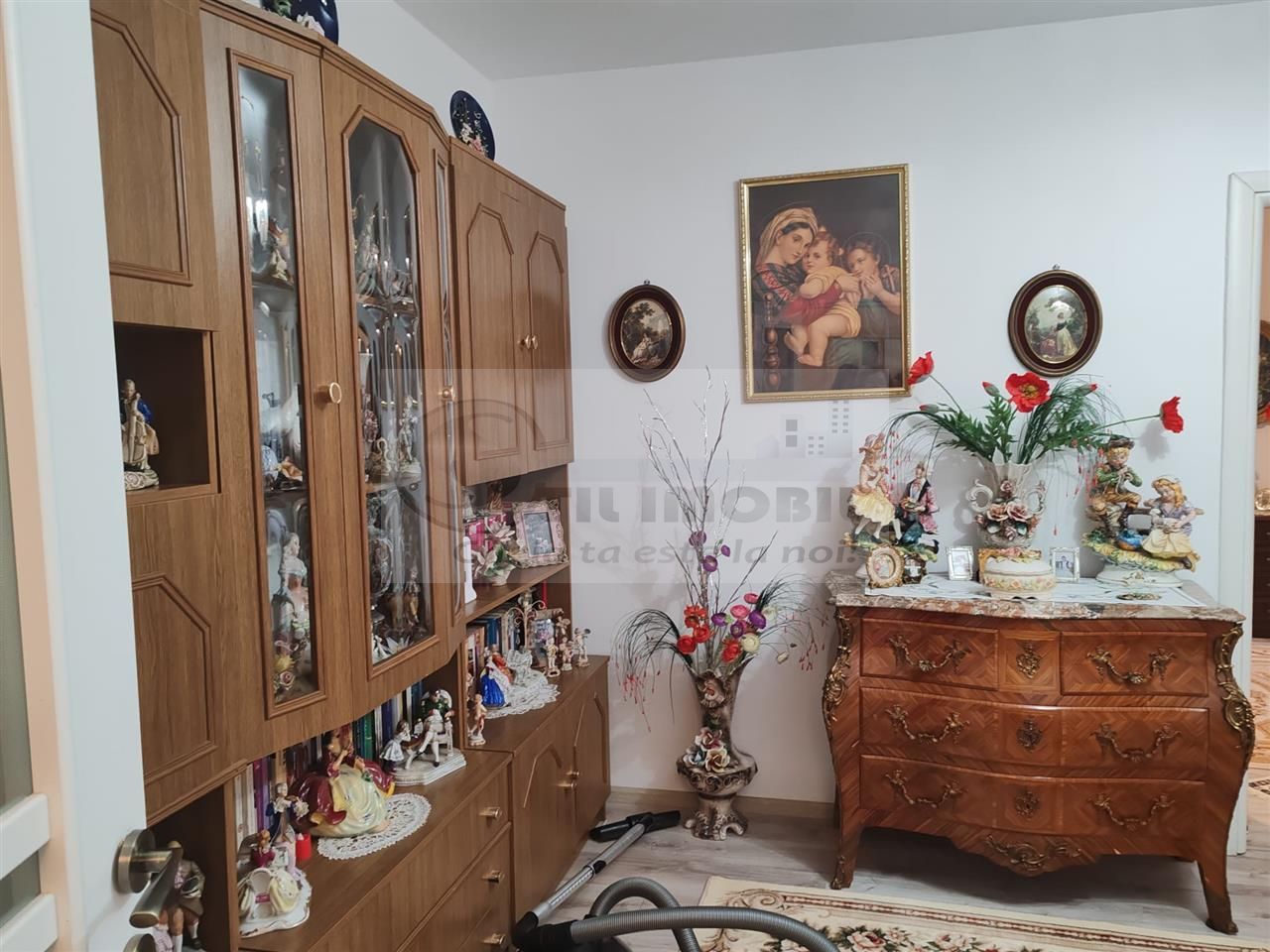 Apartament 3 cam semidecomandat parter Tudor Vladimirescu-100.000 euro - Poză 1